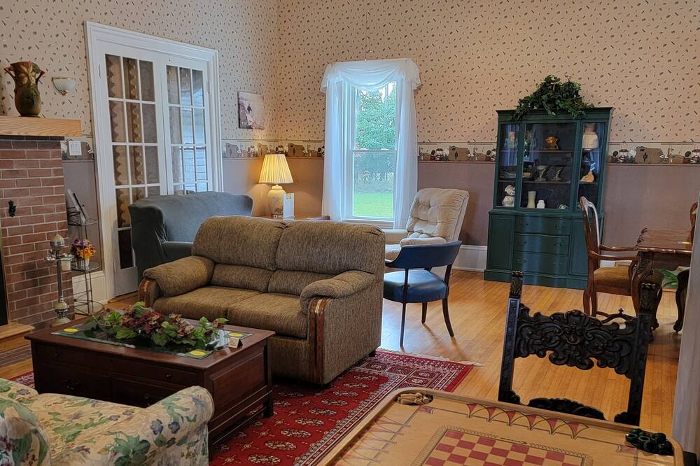 Photo of Bedroom in Titusville