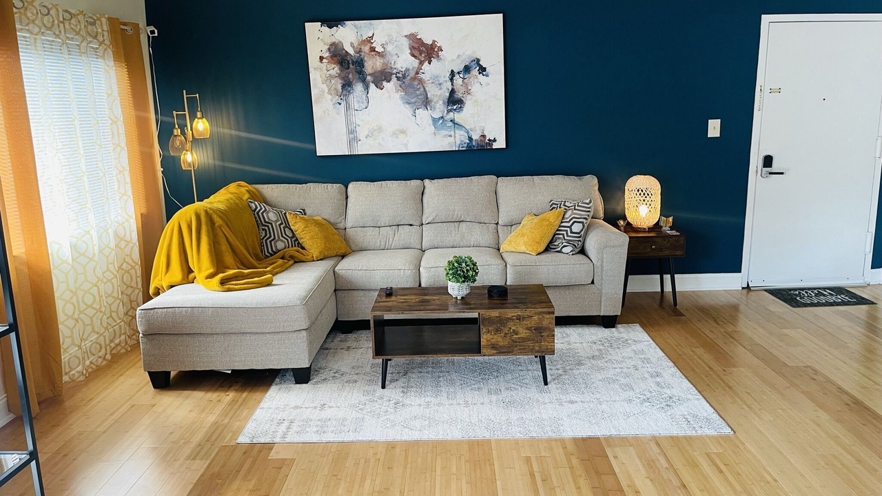 Photo of Livingroom in Aspen Hill