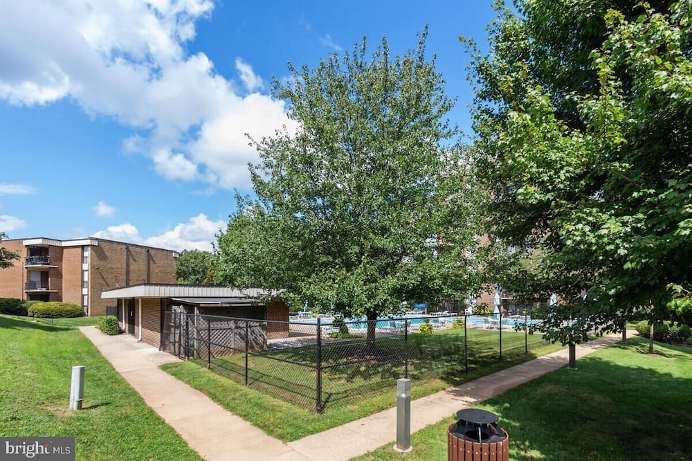 Photo of Outdoor in Forest Glen