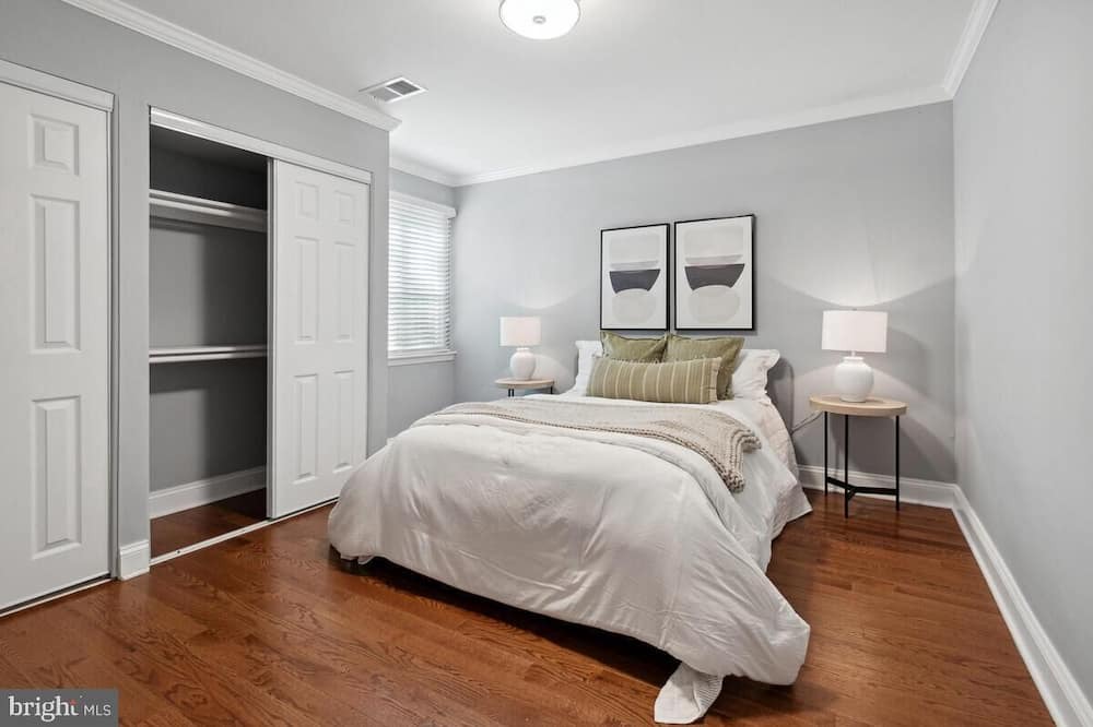 Photo of Bedroom in Forest Glen