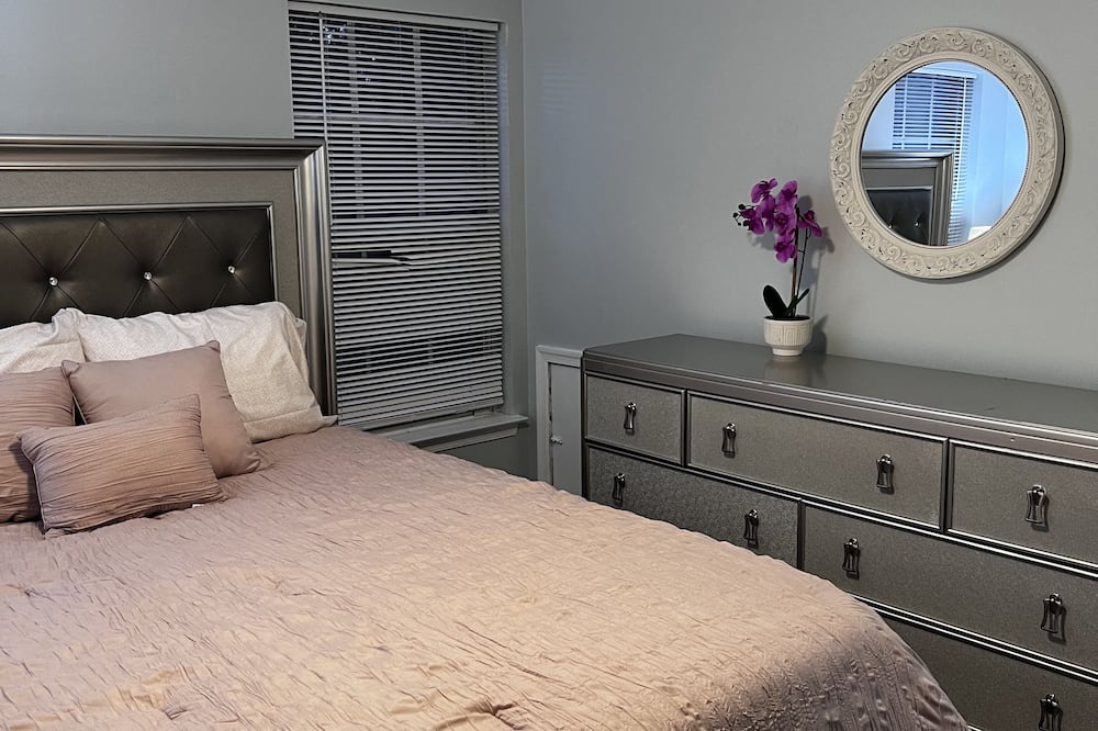 Photo of Bedroom in Rosaryville