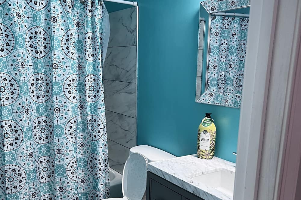 Photo of Bathroom in Rosaryville