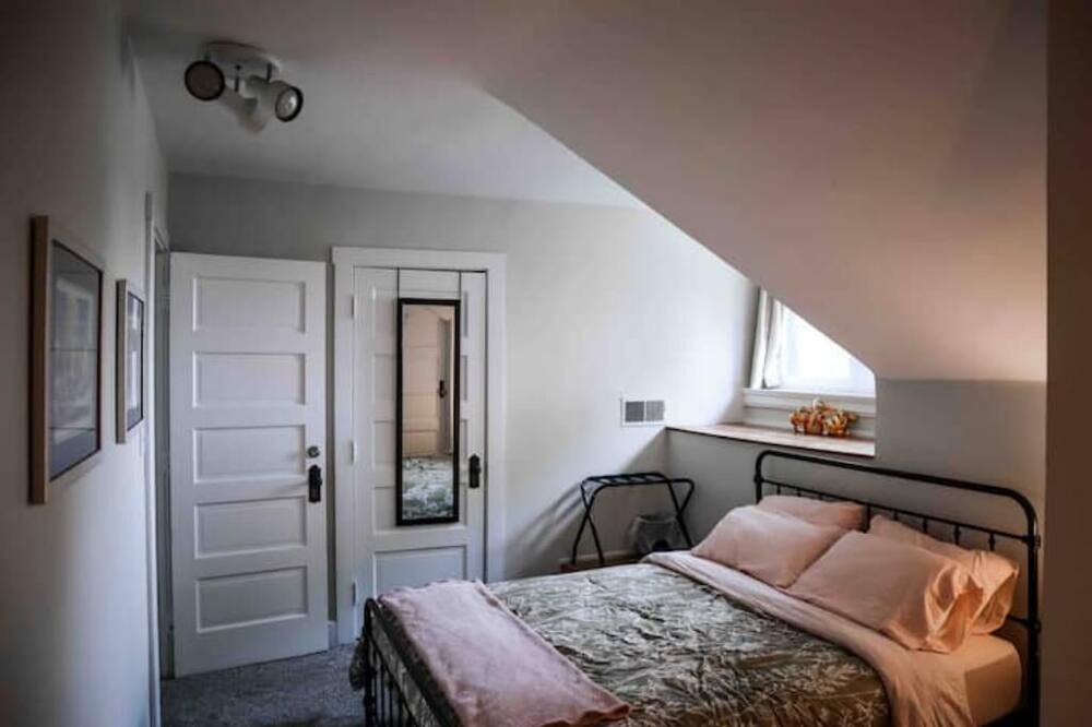 Photo of Bedroom in CUF