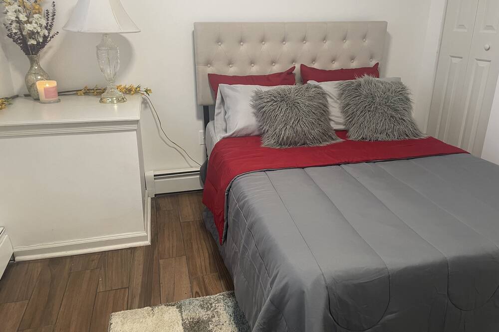 Photo of Bedroom in Sewell