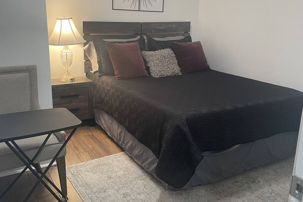 Photo of Bedroom in Sewell