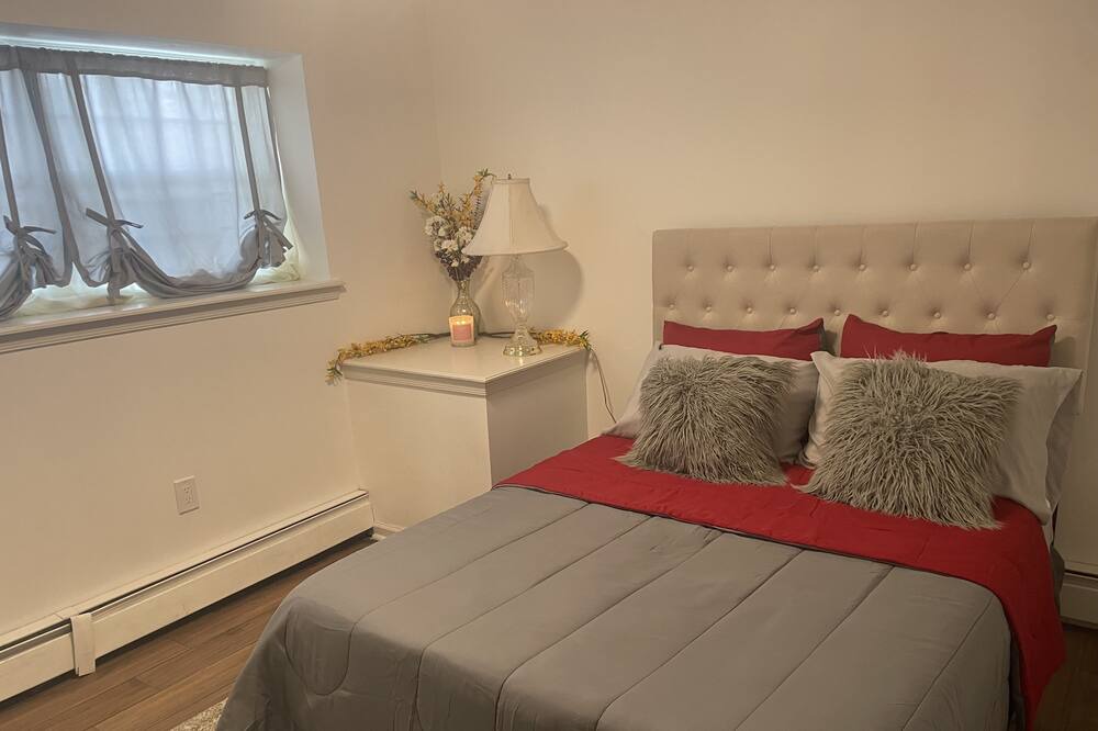 Photo of Bedroom in Sewell