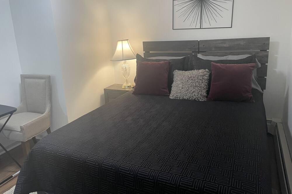 Photo of Bedroom in Sewell