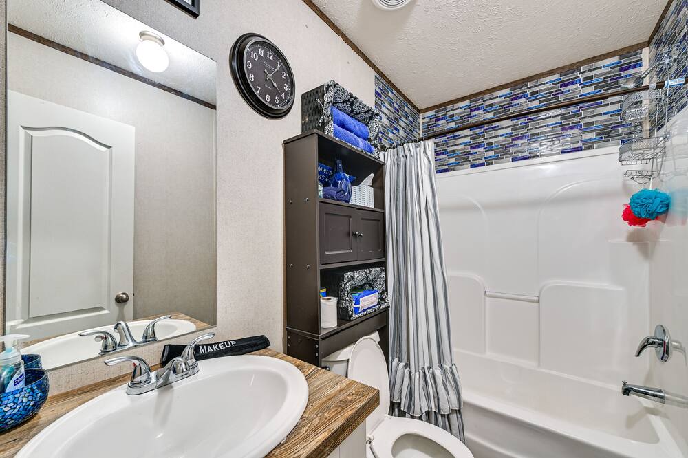 Photo of Bathroom in Paint Lick