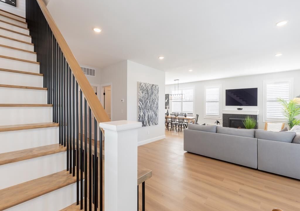 Photo of Livingroom in Admiral Estates