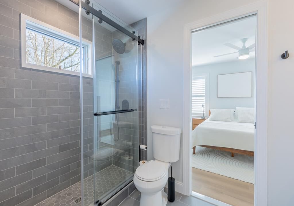 Photo of Bathroom in Admiral Estates