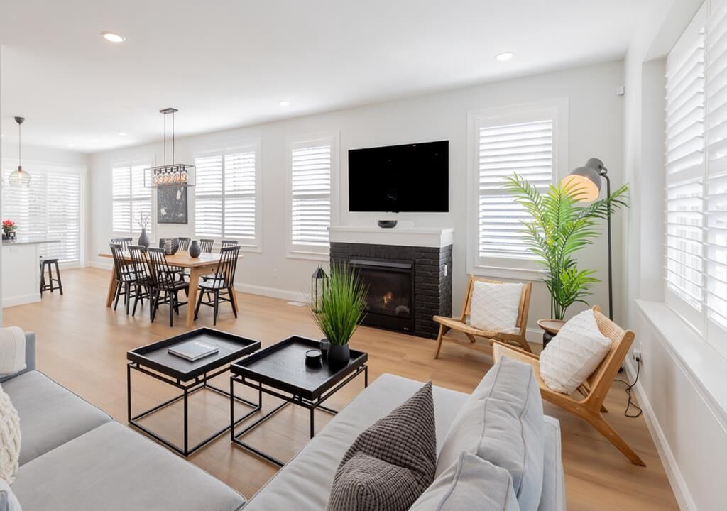 Photo of Livingroom in Admiral Estates
