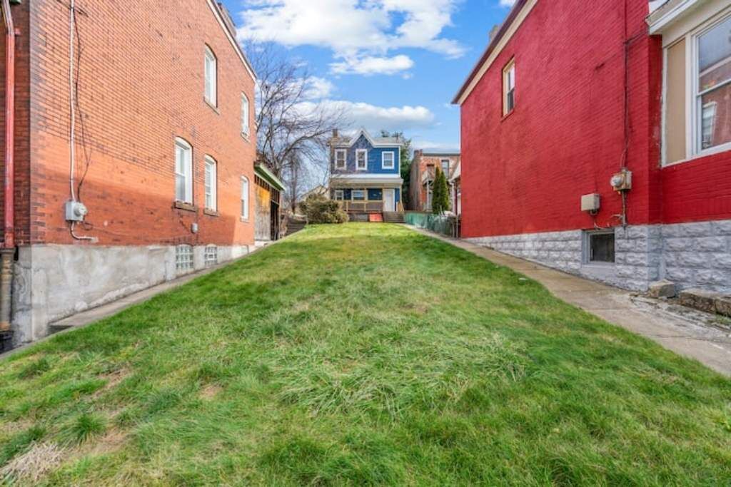 Photo of Outdoor in South Oakland