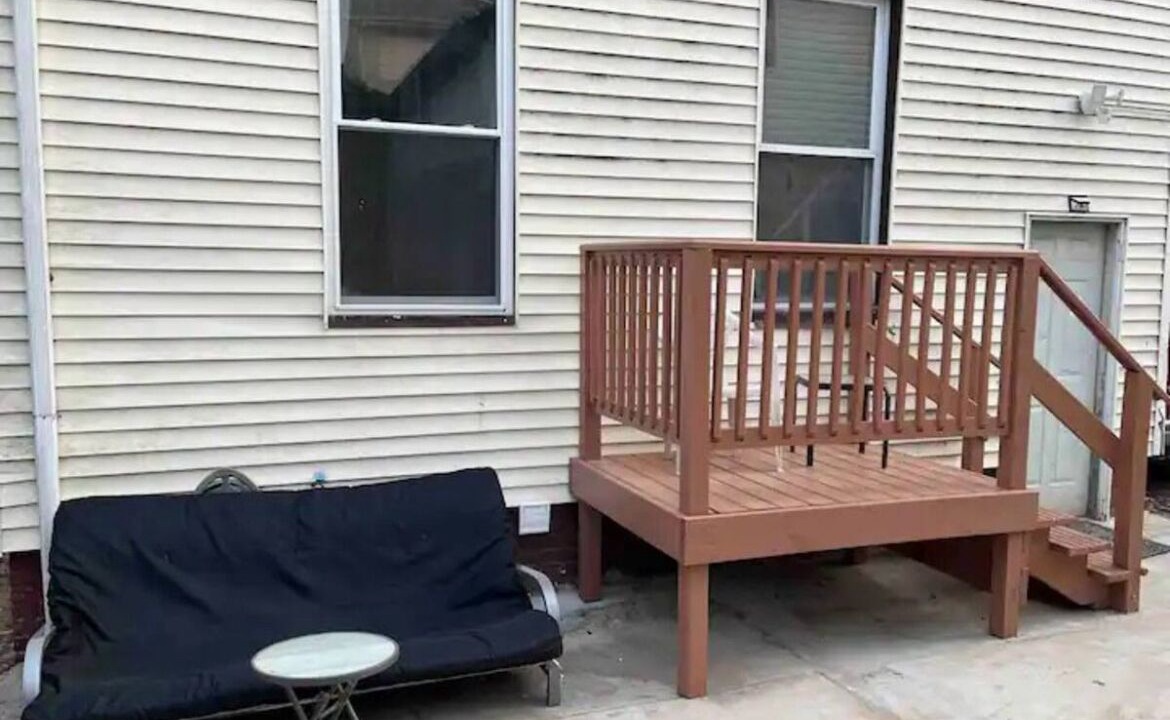 Photo of Outdoor in Hillside