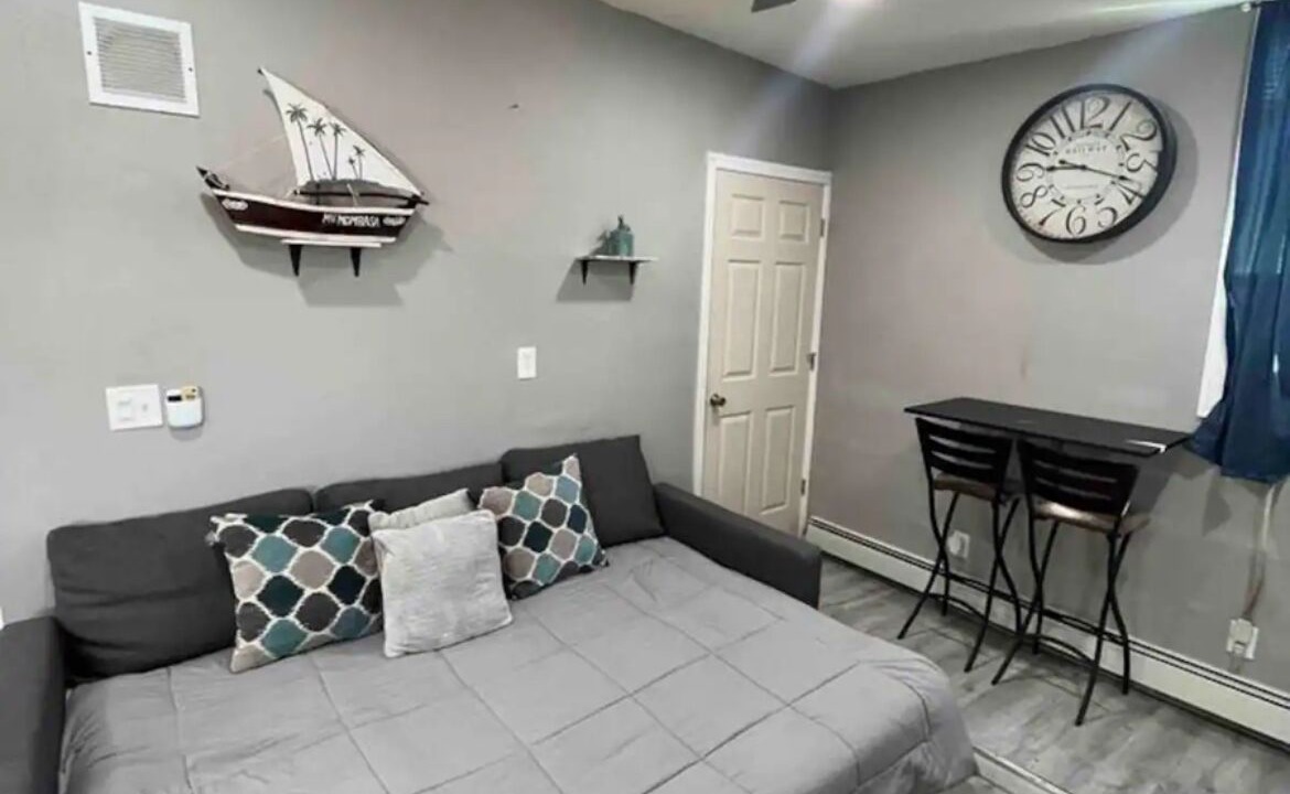 Photo of Livingroom in Hillside