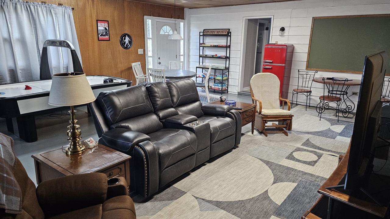 Photo of Livingroom in Wadsworth