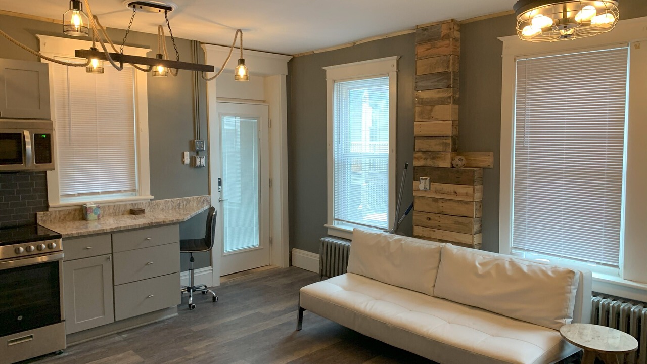 Photo of Livingroom in Harrisburg - Hershey