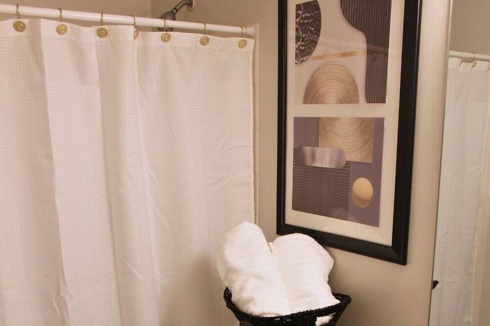 Photo of Bathroom in Rossville