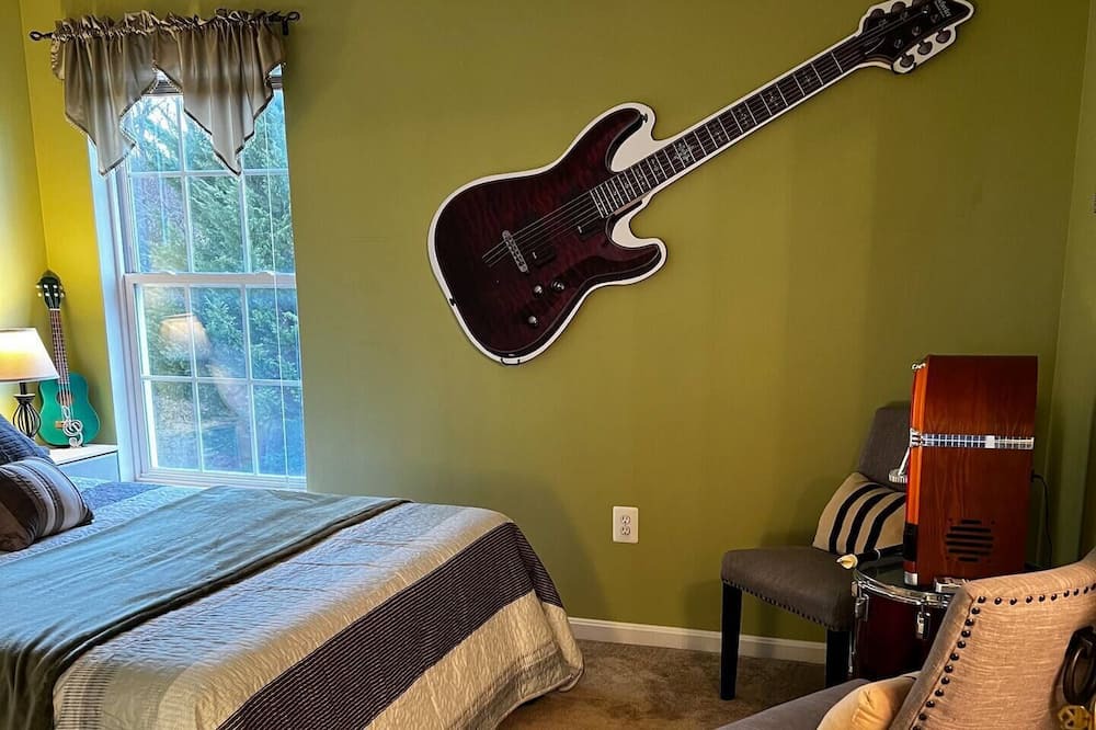 Photo of Bedroom in Boonsboro