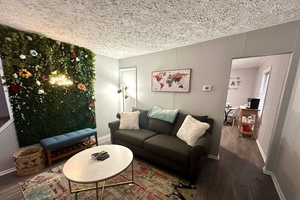 Photo of Livingroom in South Hills