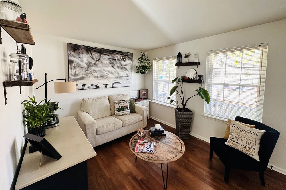 Photo of Livingroom in Grenloch