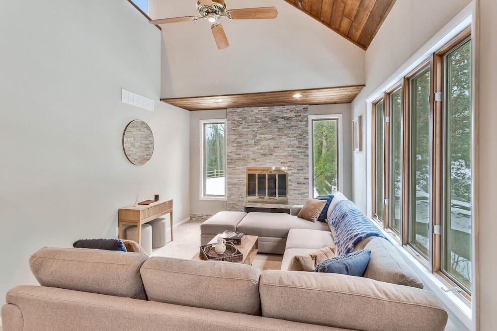 Photo of Livingroom in Severna Park