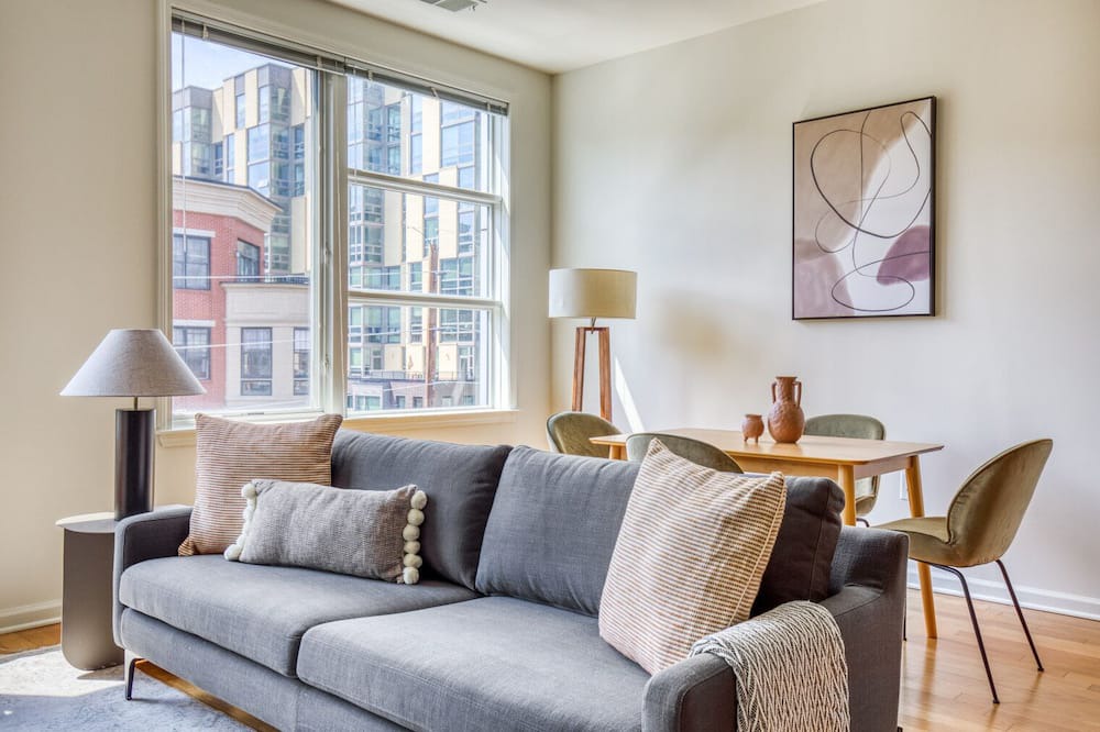 Photo of Livingroom in The Heights