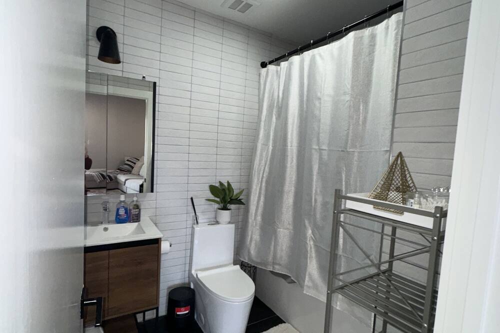 Photo of Bathroom in Orange