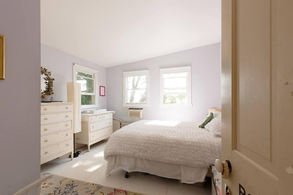 Photo of Bedroom in Nyack