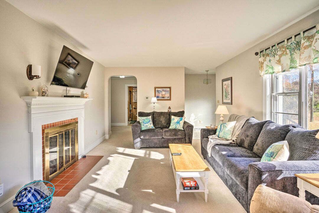 Photo of Livingroom in Weems