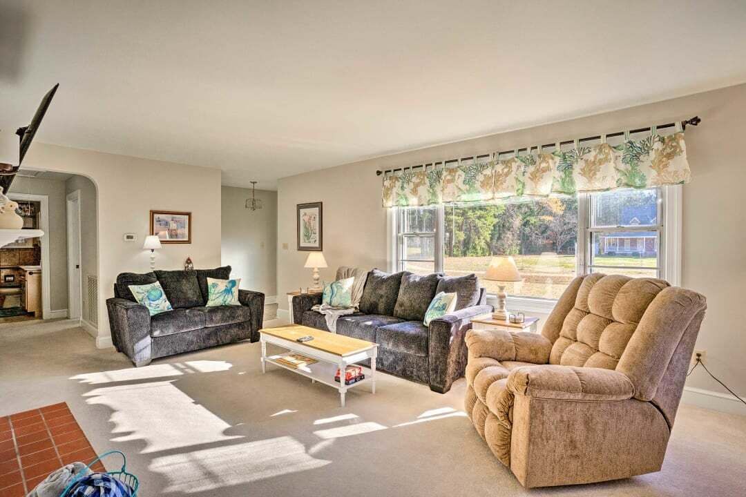 Photo of Livingroom in Weems