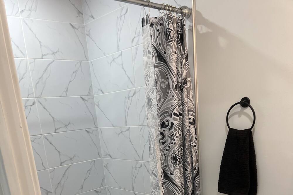 Photo of Bathroom in Brewerytown