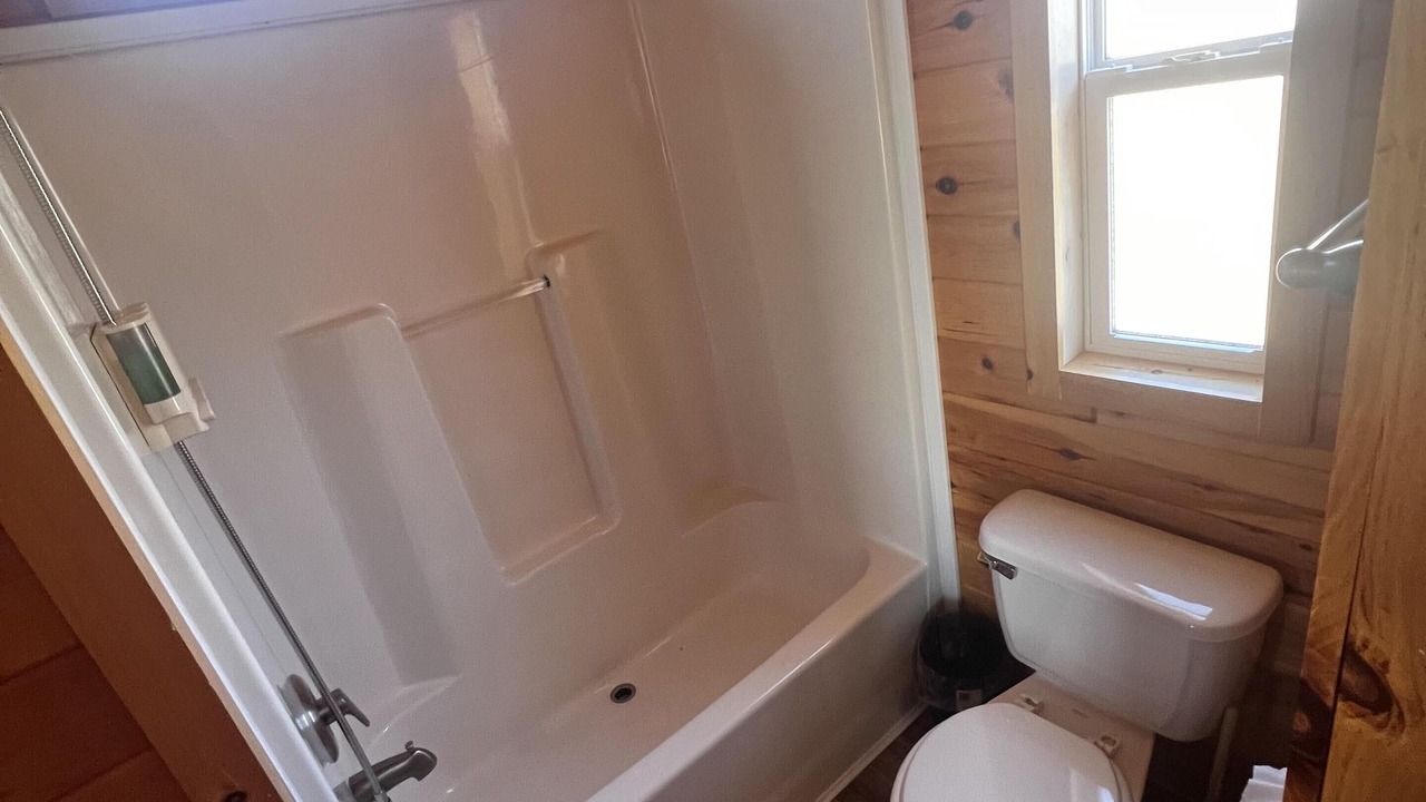 Photo of Bathroom in Dickerson Run