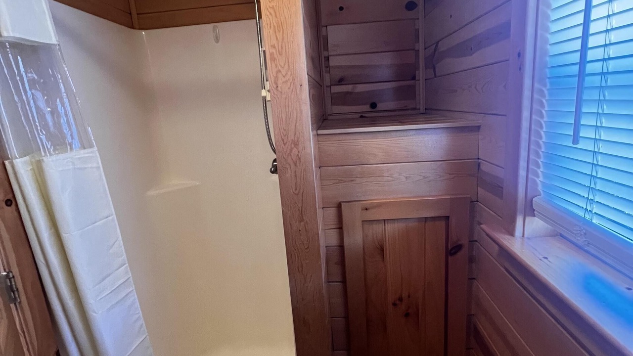 Photo of Bathroom in Dickerson Run