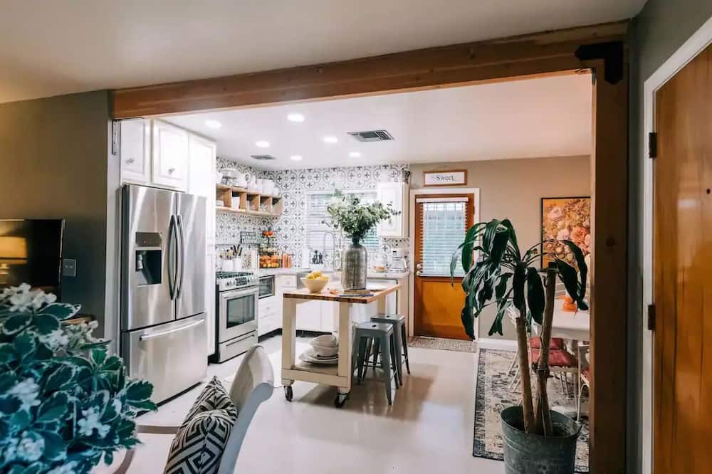 Photo of Kitchen in Camelback East