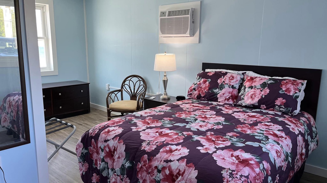 Photo of Bedroom in Geneva-on-the-Lake