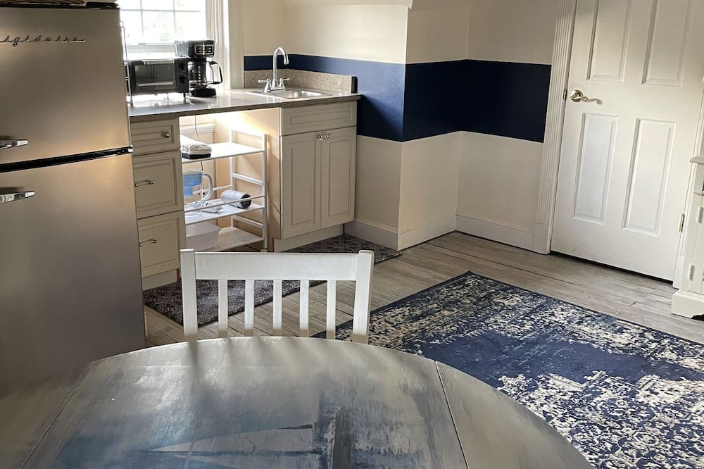Photo of Kitchen in West Creek