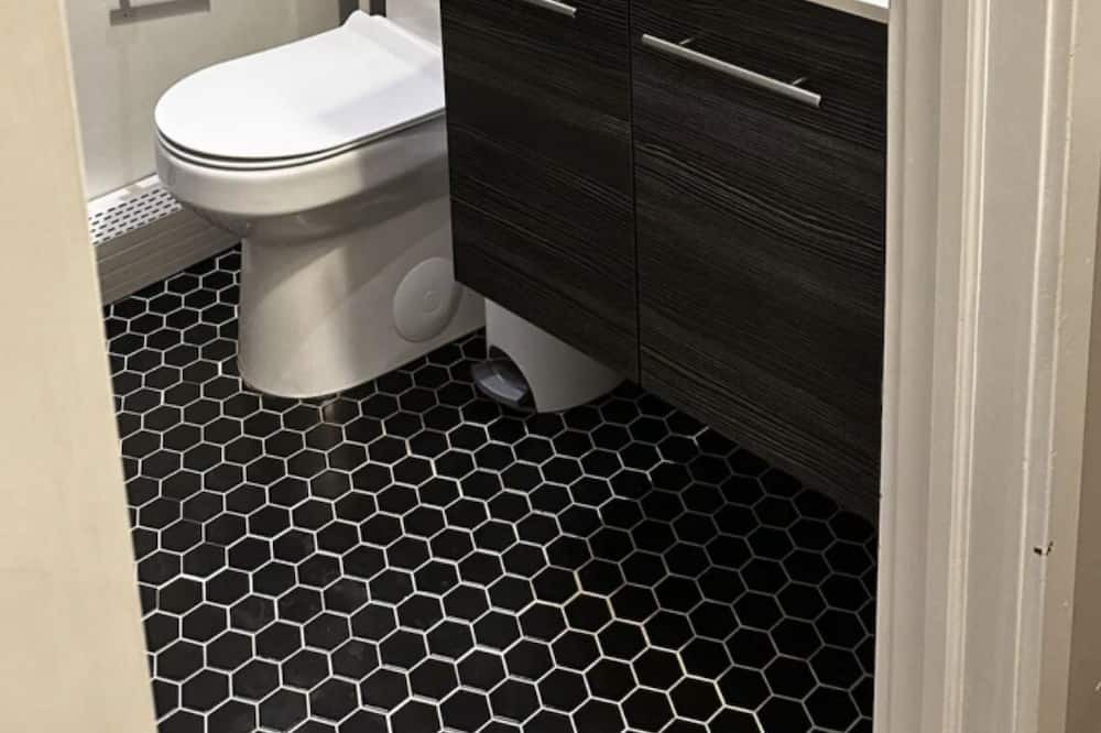 Photo of Bathroom in Lake Hiawatha