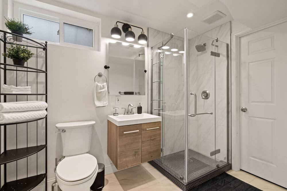 Photo of Bathroom in 16th Street Heights