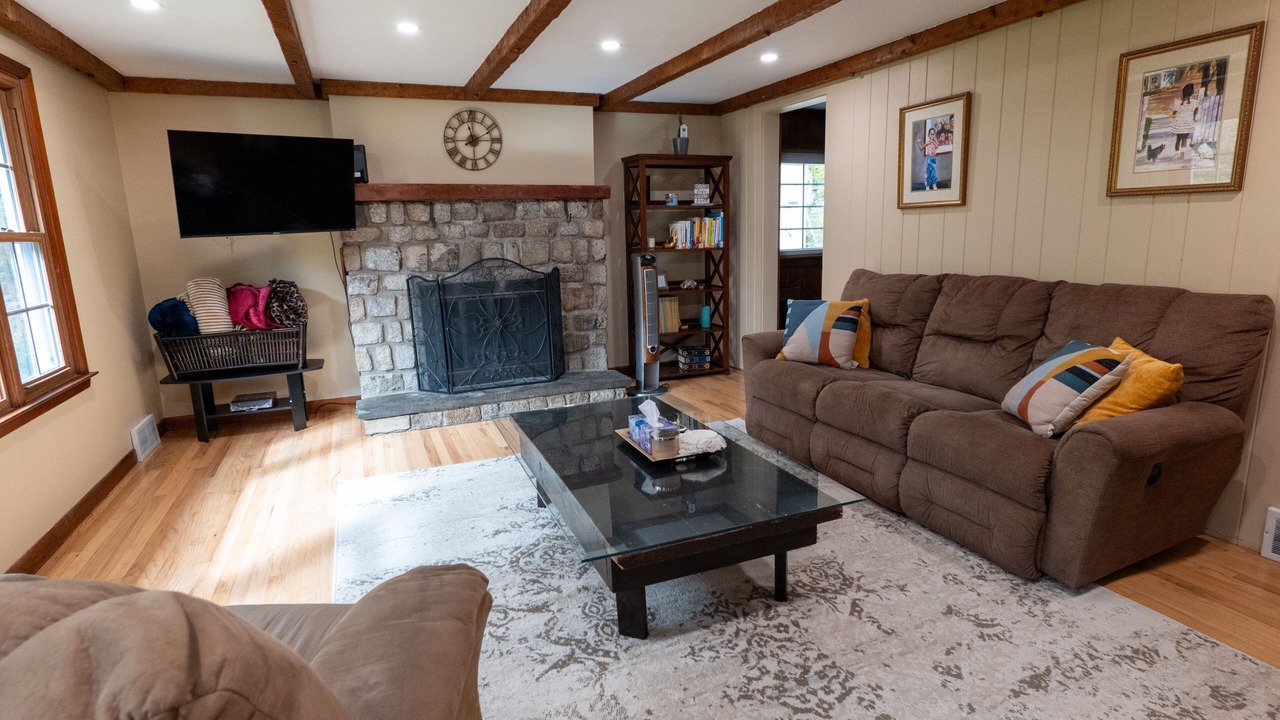Photo of Livingroom in Woodbury