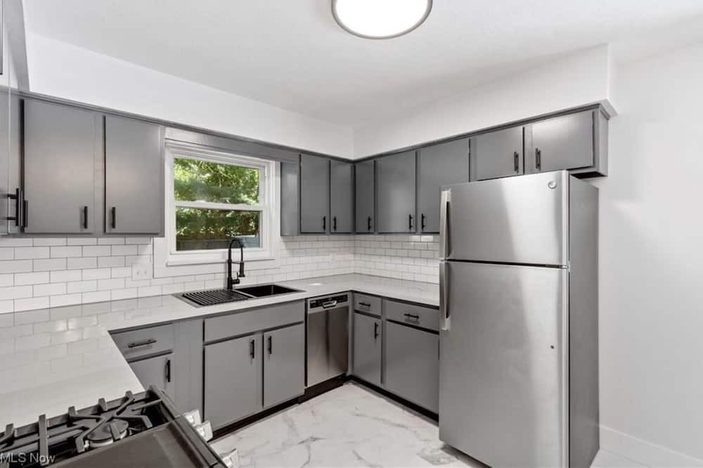 Photo of Kitchen in Highland Square