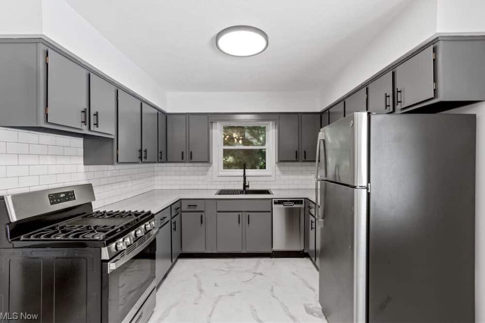 Photo of Kitchen in Highland Square