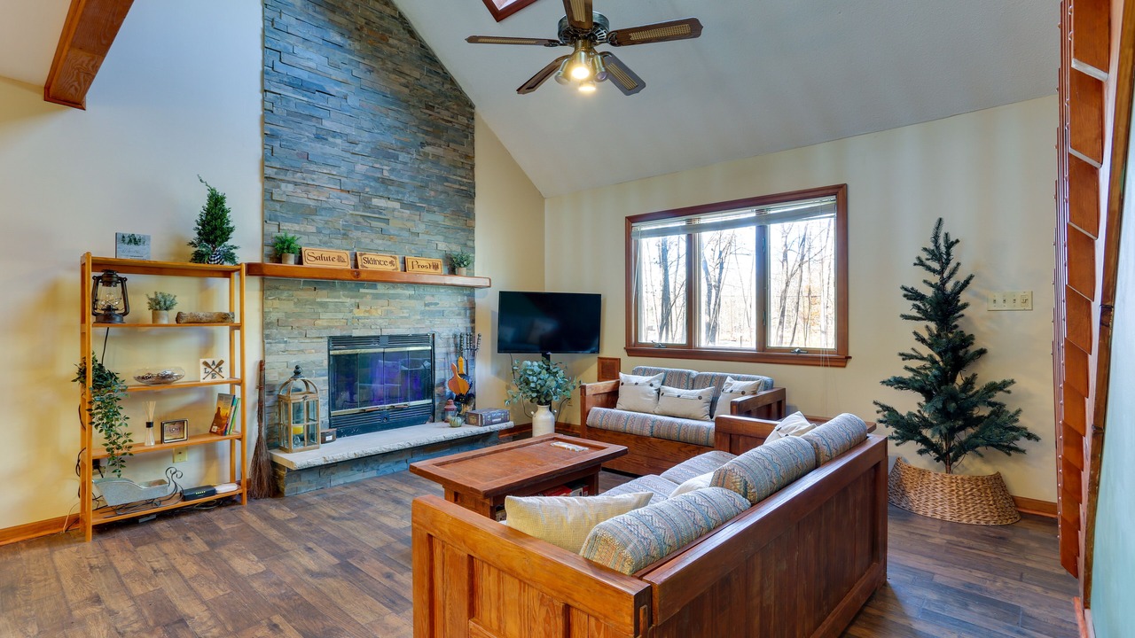 Photo of Livingroom in Lackawaxen