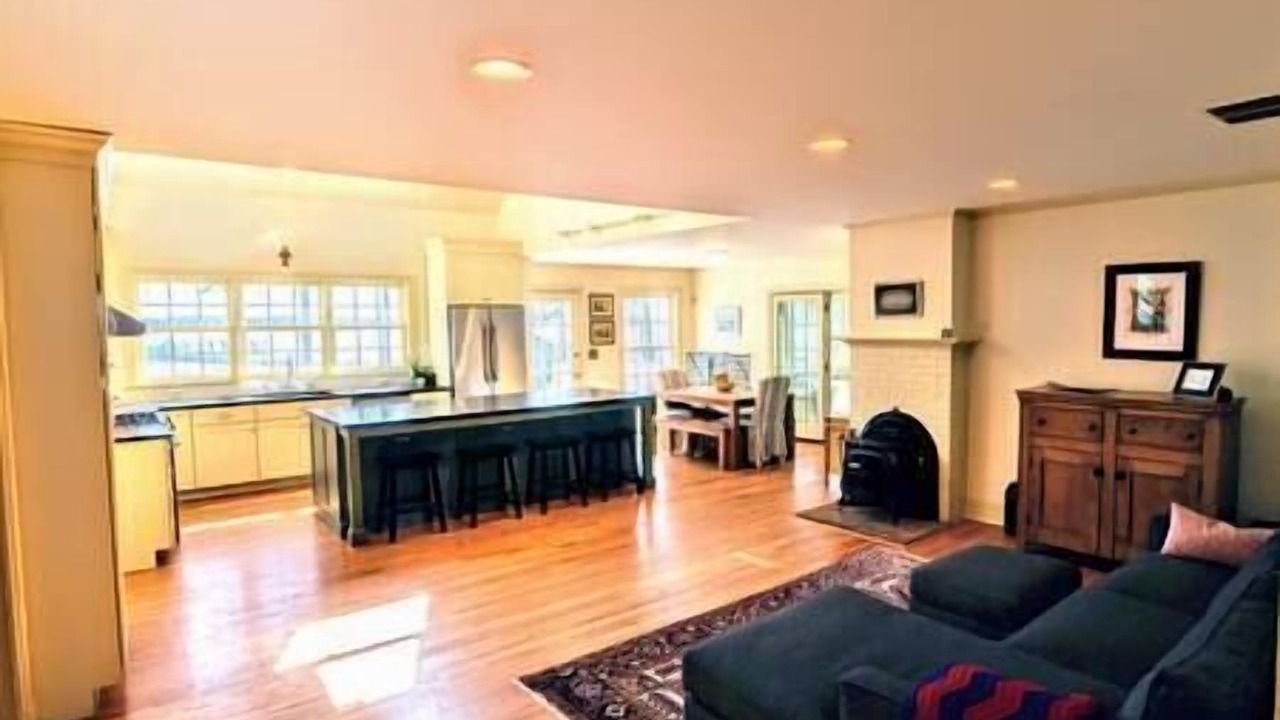 Photo of Livingroom in Easton