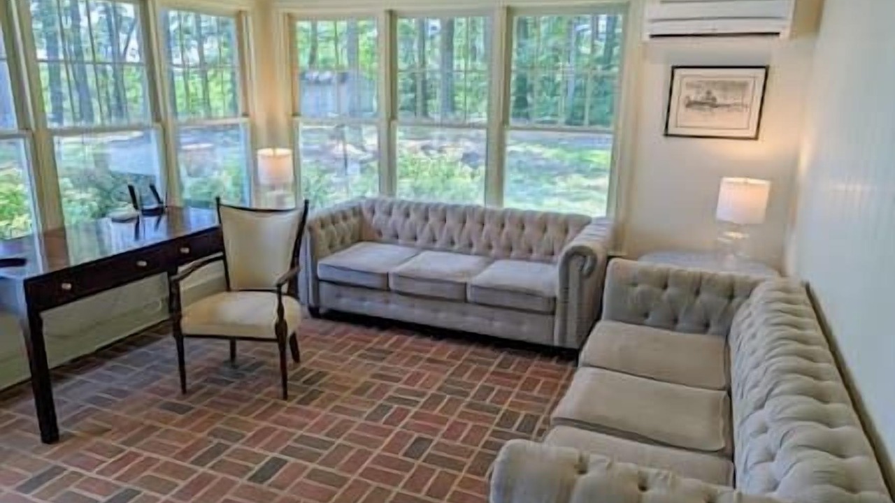 Photo of Livingroom in Easton