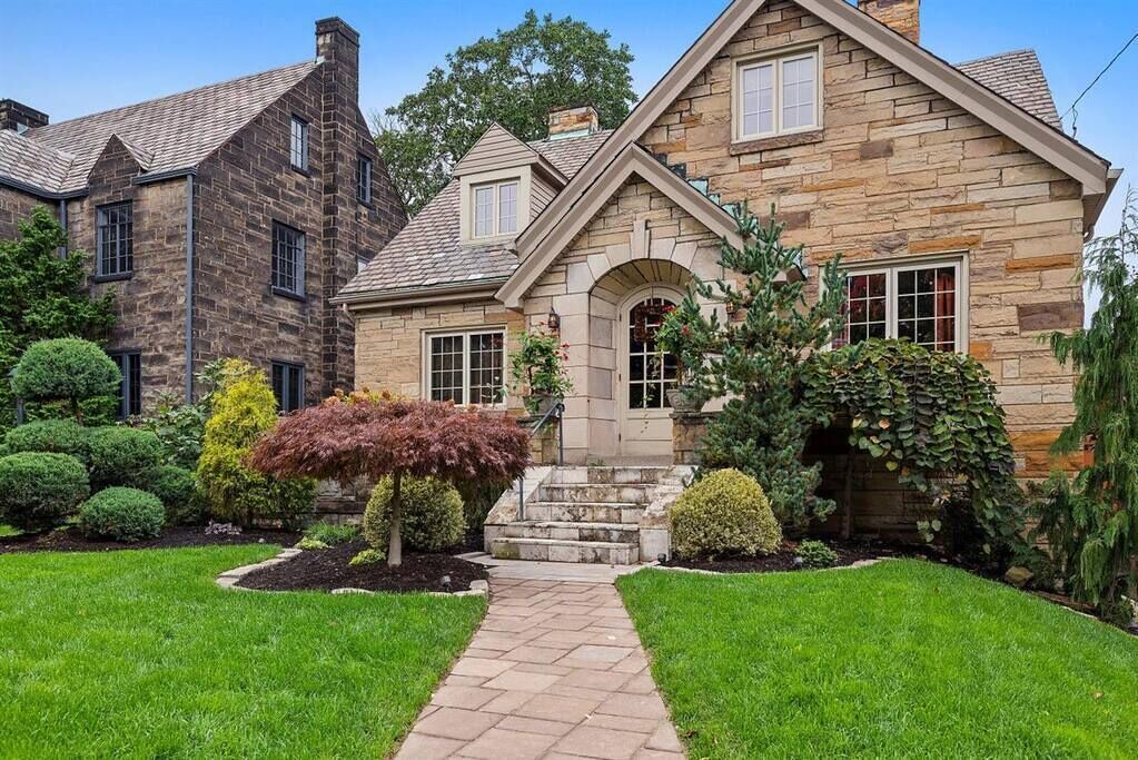 Photo of Outdoor in Brighton Heights