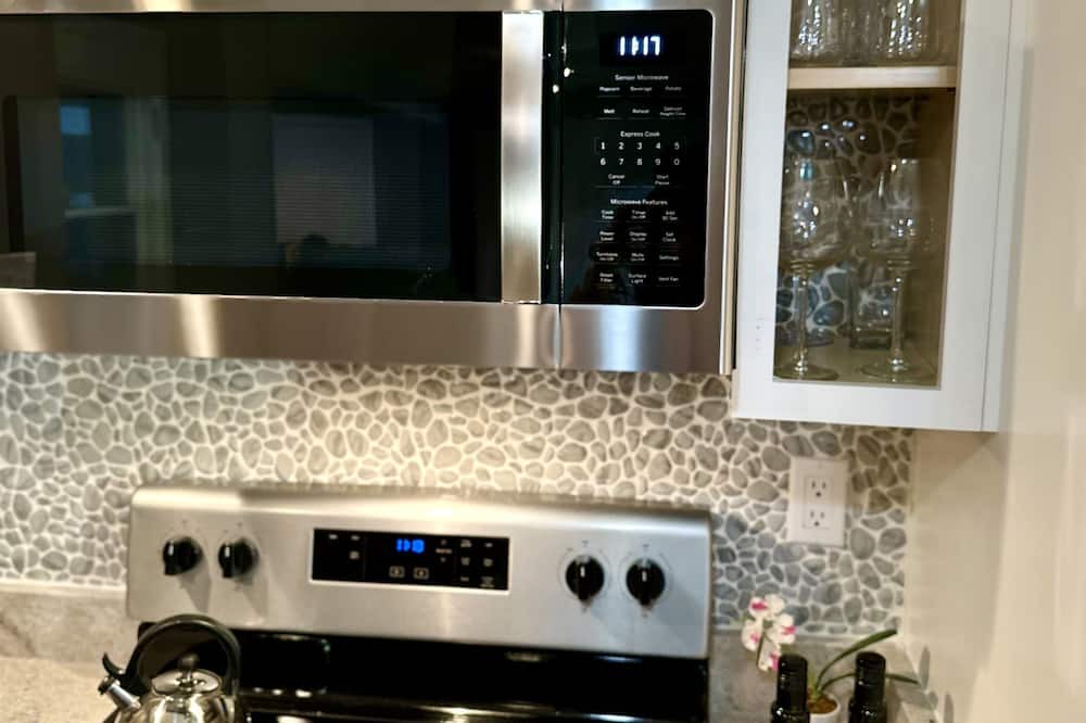 Photo of Kitchen in Rosaryville