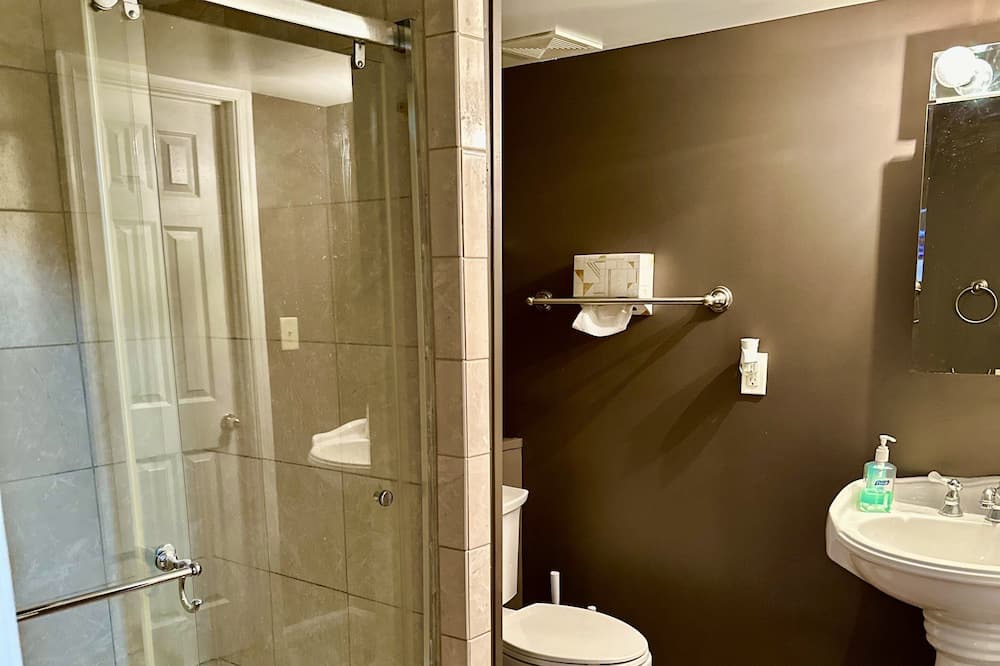 Photo of Bathroom in Rosaryville