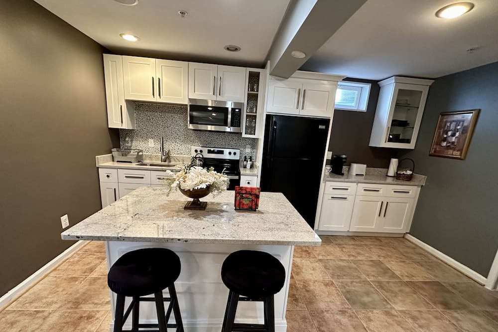 Photo of Kitchen in Rosaryville