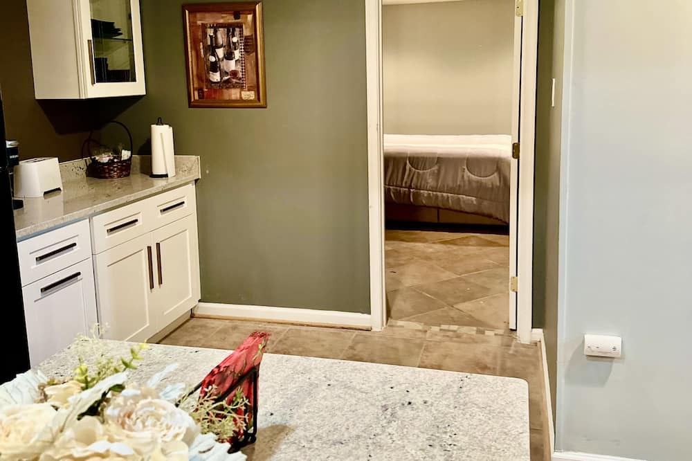 Photo of Kitchen in Rosaryville