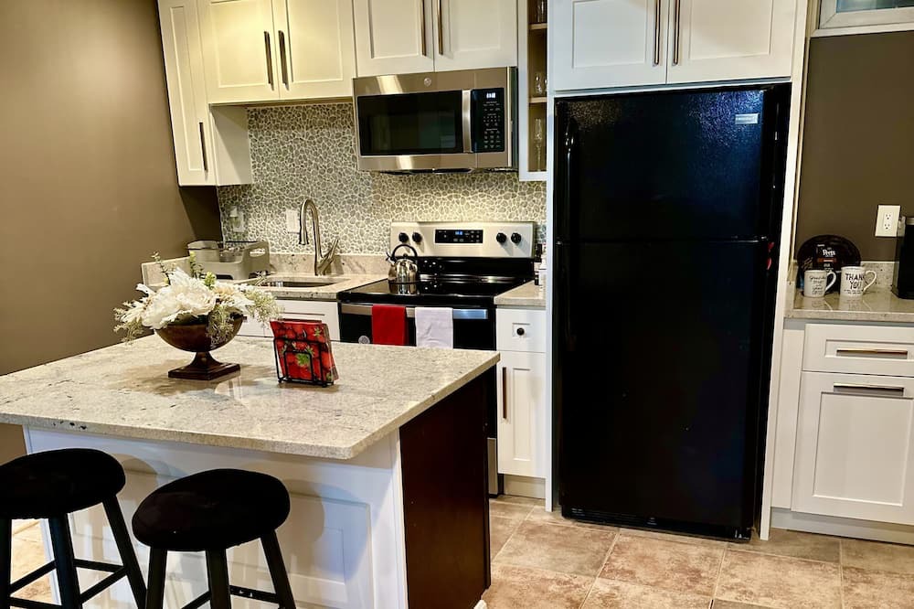 Photo of Kitchen in Rosaryville